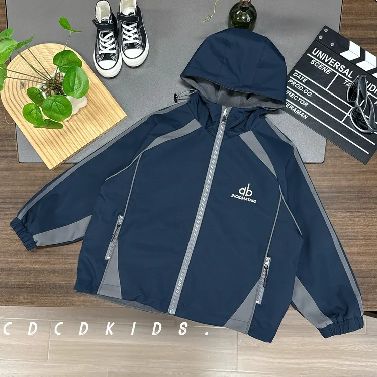 川度25366儿童秋冬占两面穿连帽外套刺绣百搭韩版宽松男女童夹克