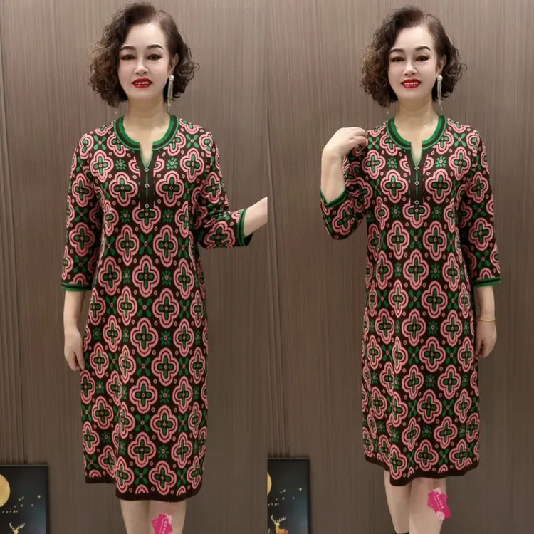 yA时尚洋气遮肚显瘦秋冬中老年针织中长款连衣裙