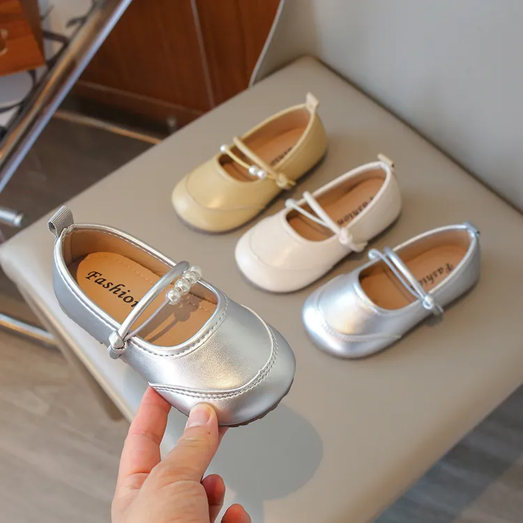 女童小皮鞋小女孩玛丽浅口软底公主豆豆童鞋2025春季新款演出单鞋