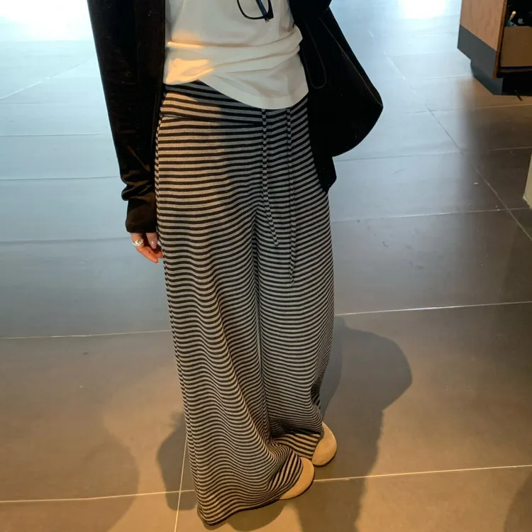 早秋版型正显瘦百搭不挑人穿的条纹休闲裤女松紧腰抽绳阔腿拖地裤