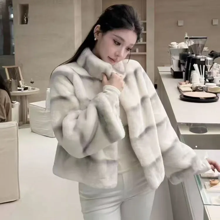 雪山晕染环保獭兔毛毛双色渐变手工渲染高级感宽松外套女立领短款