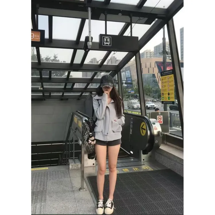 *尹千金*【韩女氛围】修身百搭女美式复古灰色小众慵懒外套W257270