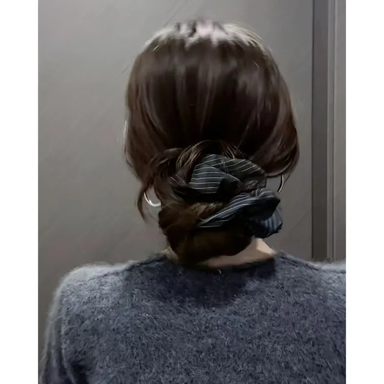 韩版新款高级感简约气质条纹布艺大肠发圈时尚通勤发绳马尾头绳女
