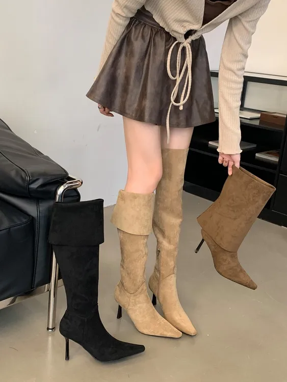 大小姐~高级感卡其色方头高跟过膝长靴女褶皱绒面气质弹力时装靴