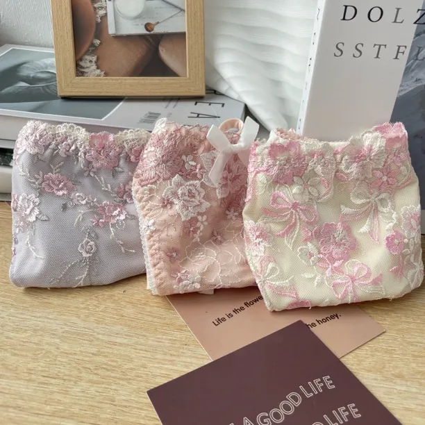 3条装日系甜美蝴蝶结刺绣裆低腰少女蕾丝时尚纯欲女士三角内裤