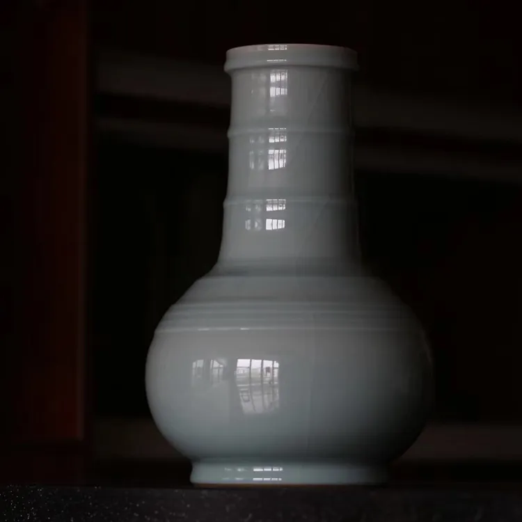 【龙泉青瓷名家】【云破处看天青】刘杰作品《青釉弦纹天球瓶》青瓷瓶