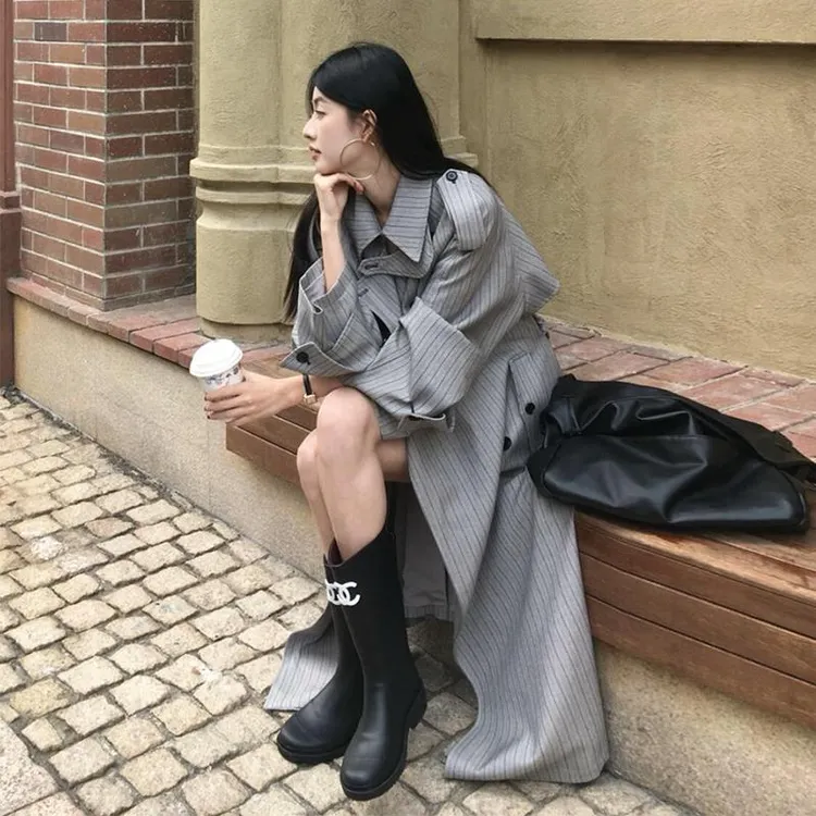 VOCKOO官方高级感条纹风衣外套女2025春秋新款宽松系带韩版中长版