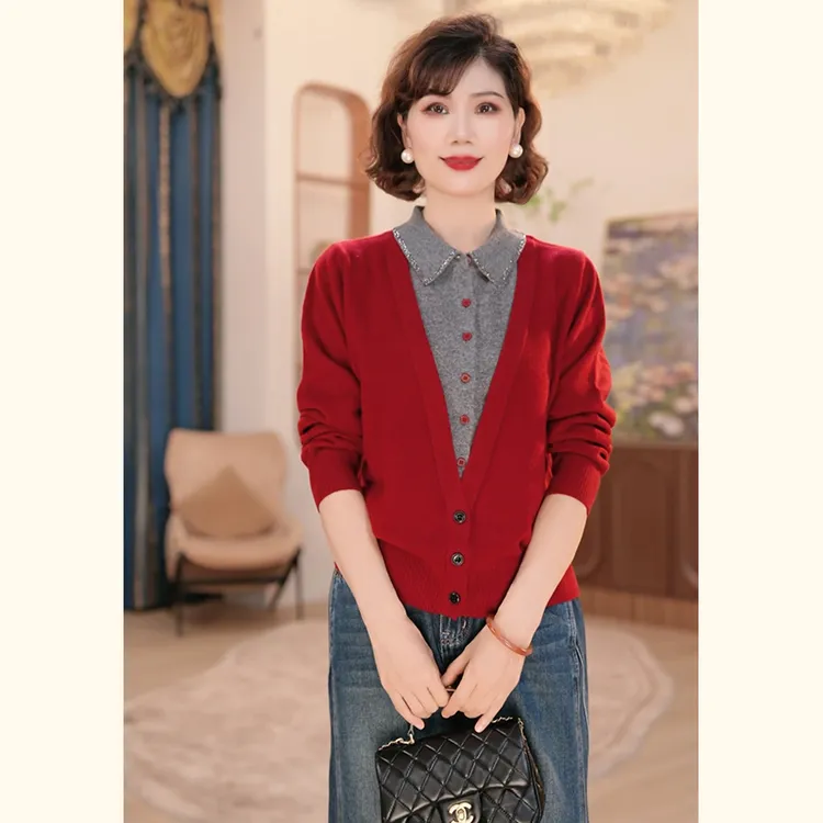 妈妈秋冬装2025新款时尚套衫上衣服简约大气羊毛衫上衣中老年女装