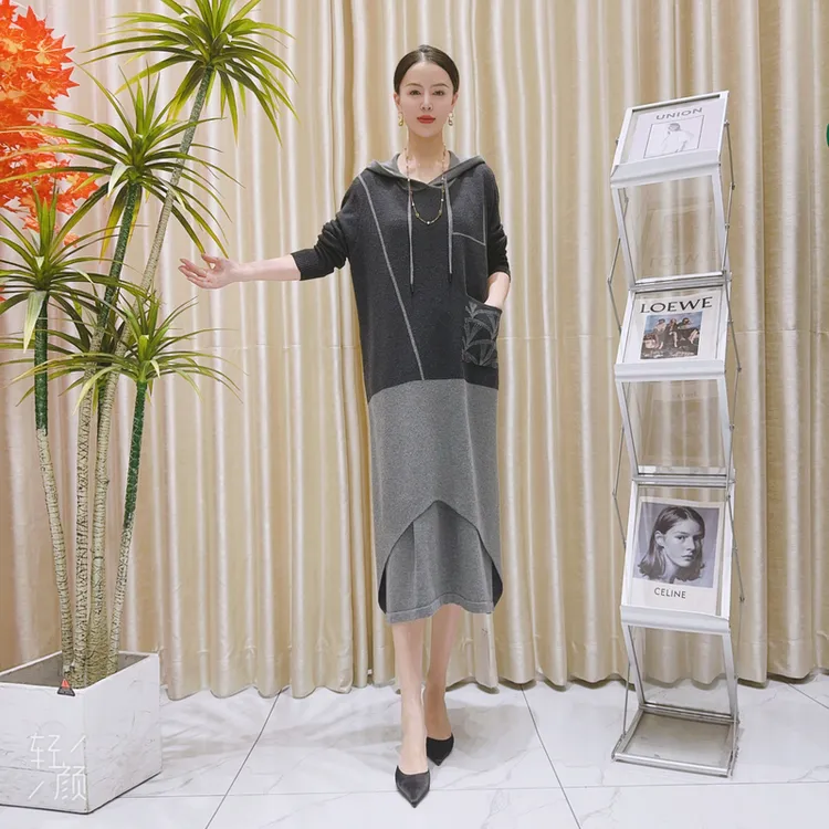 A168灰同色层次拼接设计款气质秋冬轻奢针织连衣裙时尚复古