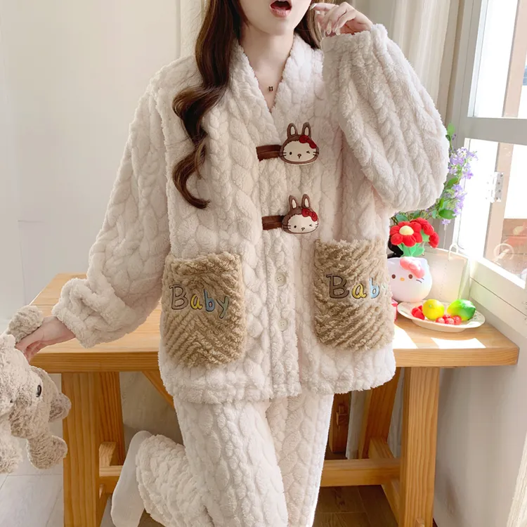 月子服冬季孕妇产后珊瑚绒加厚加绒睡衣哺乳11-12月份家居服坐月