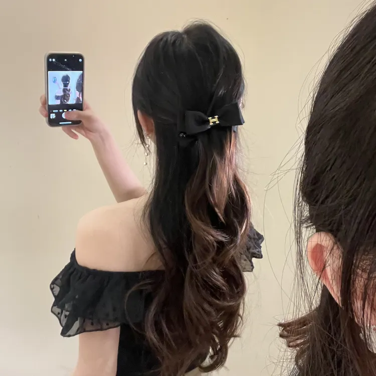 金色H字母黑色蝴蝶结香蕉夹百搭通勤竖夹气质高马尾头饰发饰发卡
