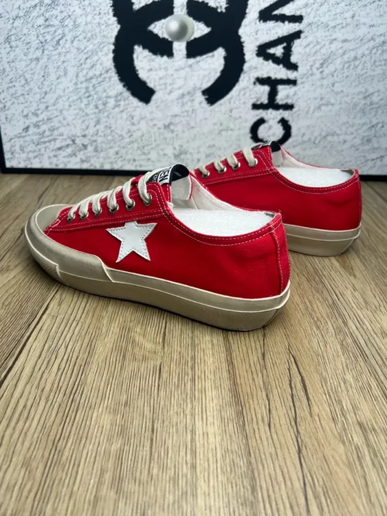 2025春季新品胶粘耐磨休闲星星做旧脏脏鞋女百搭低帮平底板鞋潮鞋