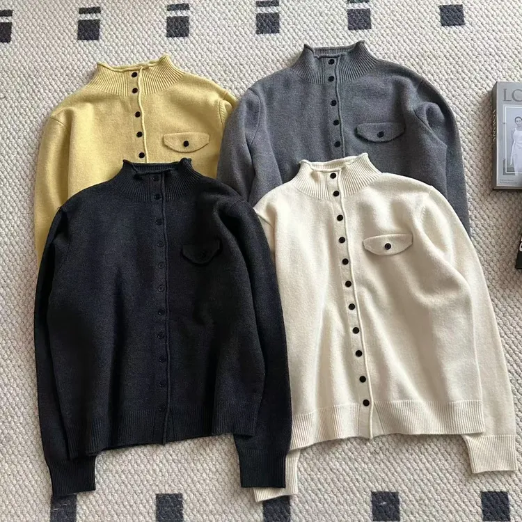 【米可家】黑纽扣撞色小立领加厚软糯毛衣开衫50008