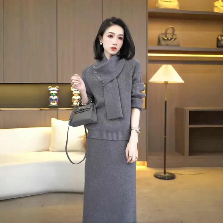 2025秋冬新款轻奢高级感配围巾一整套毛衣裙子两件套装7379