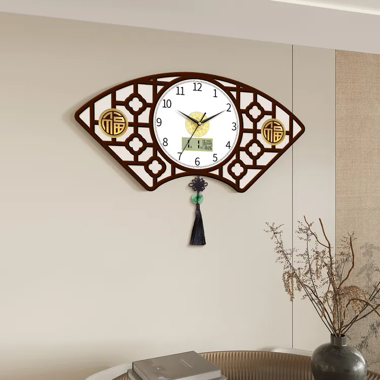 中国风扇形卧室挂墙无需打孔石英挂钟家居豪华万年历时钟静音创意