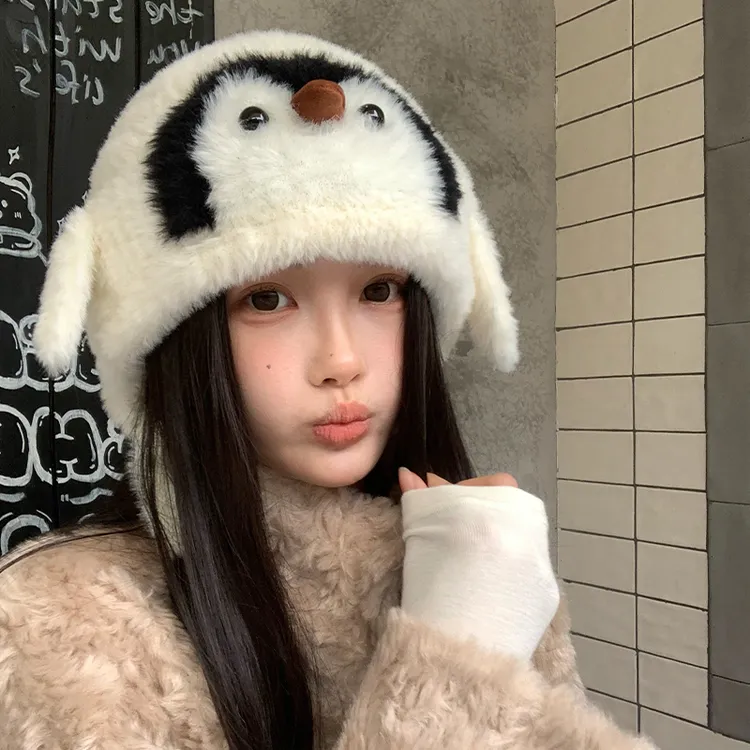 甜美可爱企鹅毛绒包头帽女秋冬加厚保暖趣味捏捏会响学生礼物百搭
