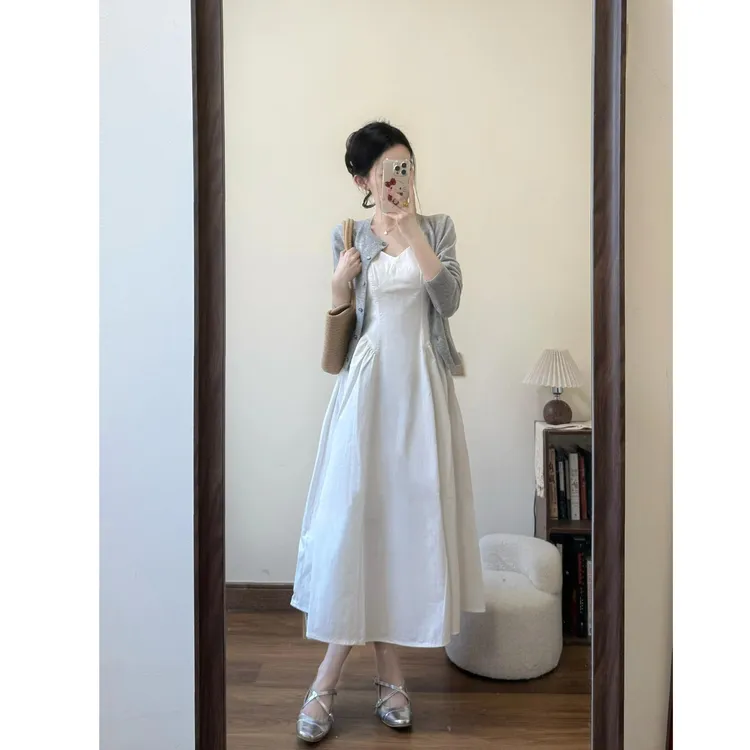 2025春夏韩版温柔风灰色针织开衫女搭配白色吊带连衣裙气质两件套