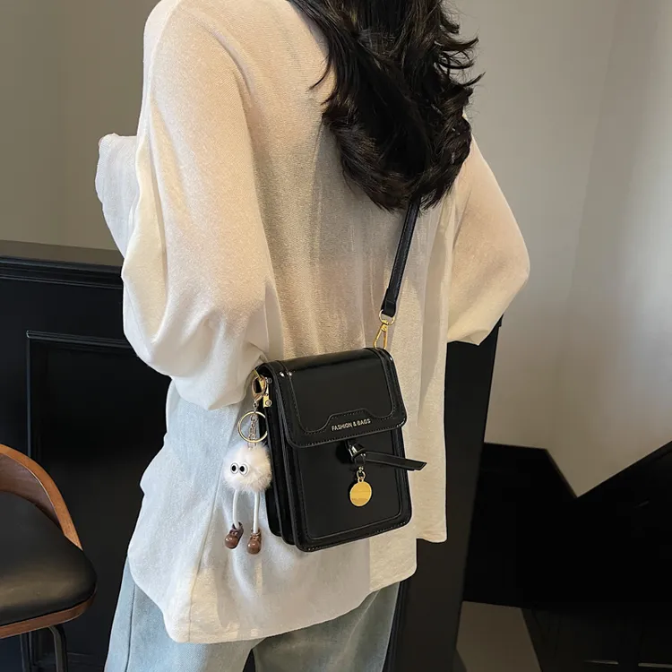 手机包斜挎女2024新款秋冬迷你小包高级感洋气斜挎包设计感小方包