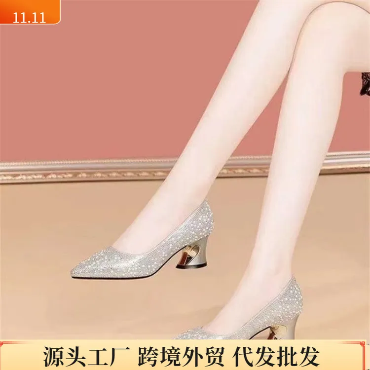 亮钻片绝美配旗袍中跟妈法式香槟色新娘高跟鞋鞋子女ins潮牌百搭
