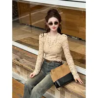 魅影~甜辣V领修身显瘦蕾丝内搭上衣