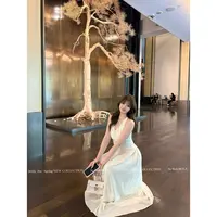 DCL麦822305【典藏千金】温与柔法式赫本风气质高级感挂脖连衣裙
