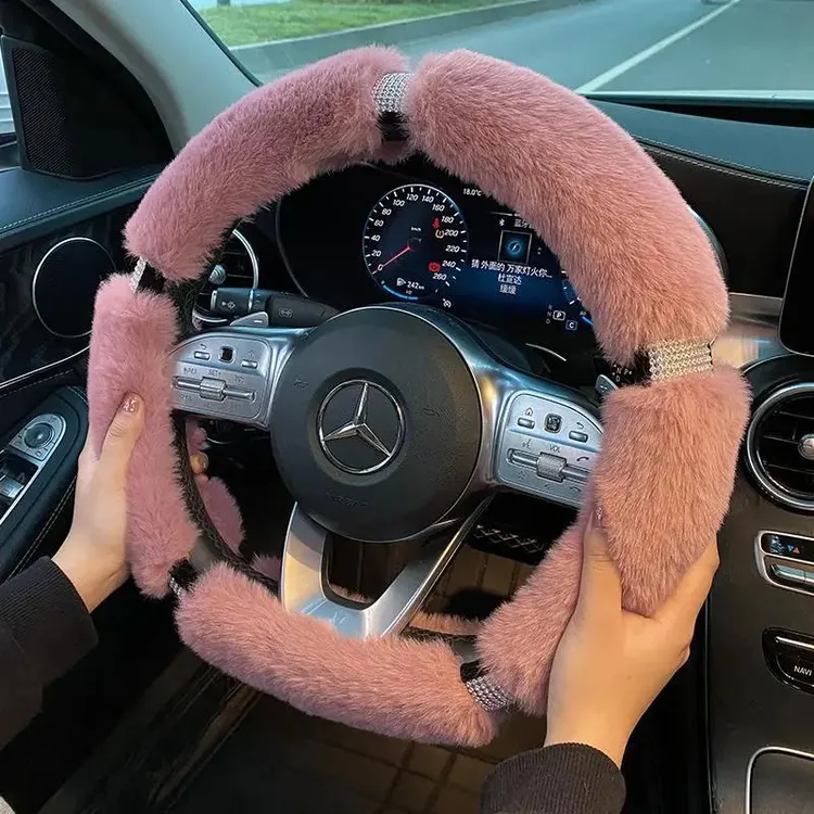 汽车方向盘套冬季毛绒镶钻网红可爱车把套方向盘套2025新款保暖