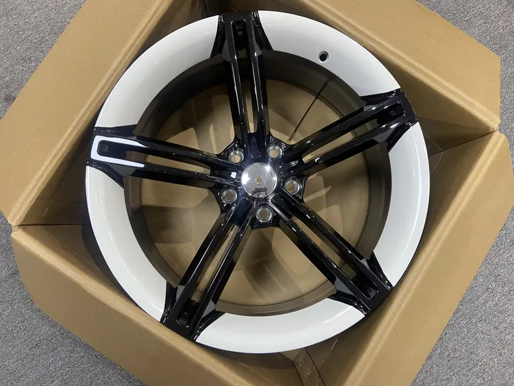 保时捷Taycan同款黑白熊猫套色轮毂18寸19寸univ雅阁英斯派小米