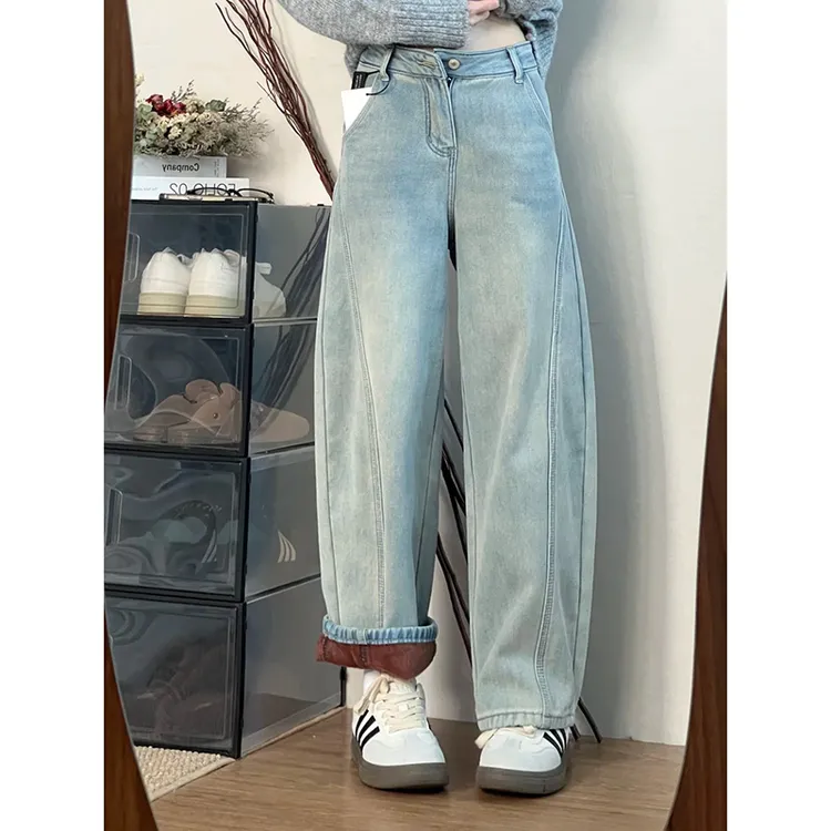 浅蓝秋冬加绒弯刀牛仔裤女2025年爆款高腰梨形遮胯显瘦百搭阔腿裤