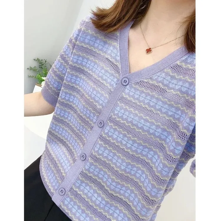 薄款V领短款修身短袖t恤女冰丝条纹时尚妈妈大码宽松加宽加大女装