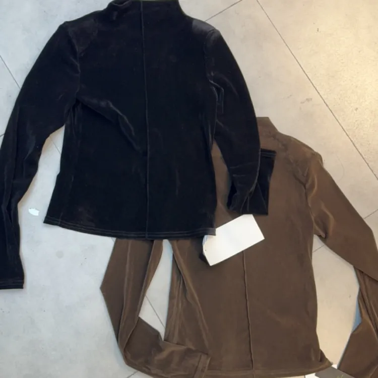 复古港风丝绒T恤立领打底衫长袖瑞丽风女士