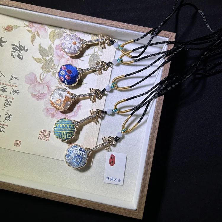 锌合金布艺吊坠 广西礼物手工制作编绳款项链