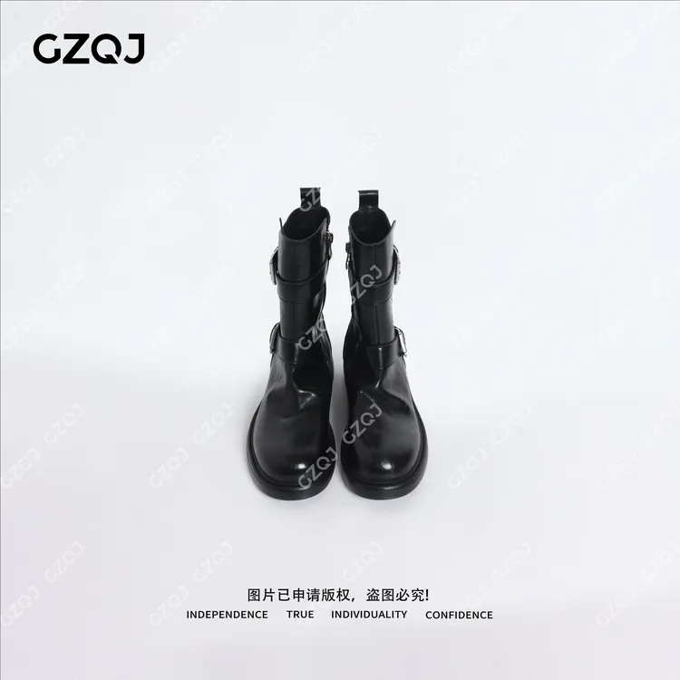 老琴私服 真皮圆头皮带扣油鞣厚底马丁靴女冬季百搭靴子女 23530