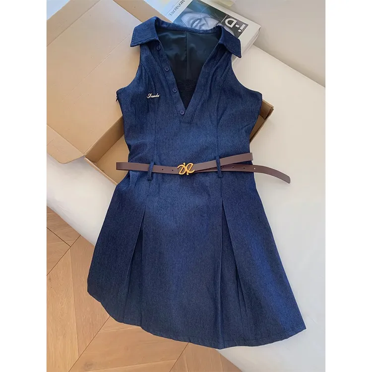复古高级感牛仔蓝色polo领无袖背心连衣裙女夏新款显瘦气质短裙子
