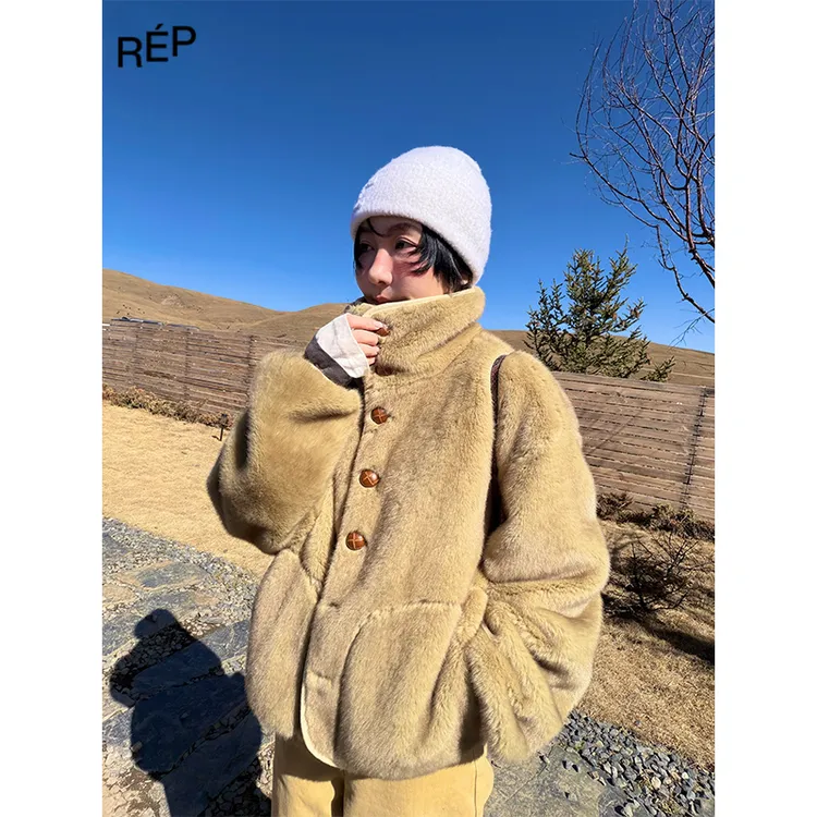 Puzzle piece设计师品牌月桂绿Fluffy毛绒外套 26RS新品