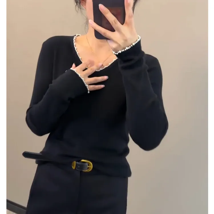 大码高级感长袖钉珠针织衫女2025秋季新款梨型身材穿搭显瘦打底衫