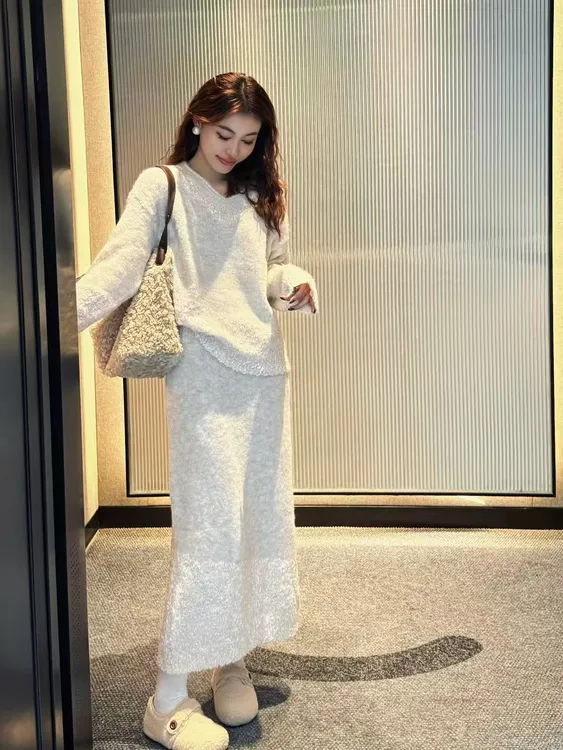 2025新款大梯纱拼珠片v领长裙两件套6601