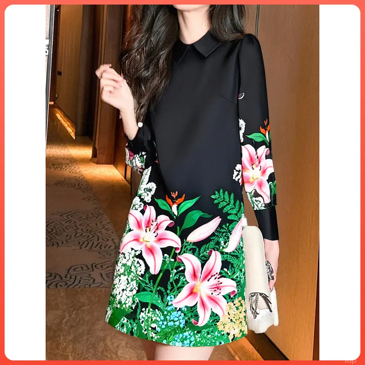 新款绝美印花奢美姿2025年秋季漂亮高级感长袖T恤连衣裙