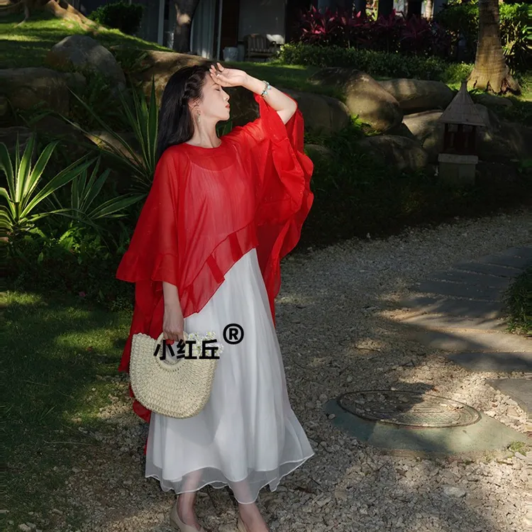 云南旅游拍照防晒披肩外搭女春夏季套头荷叶边纯色海边纱巾沙滩巾