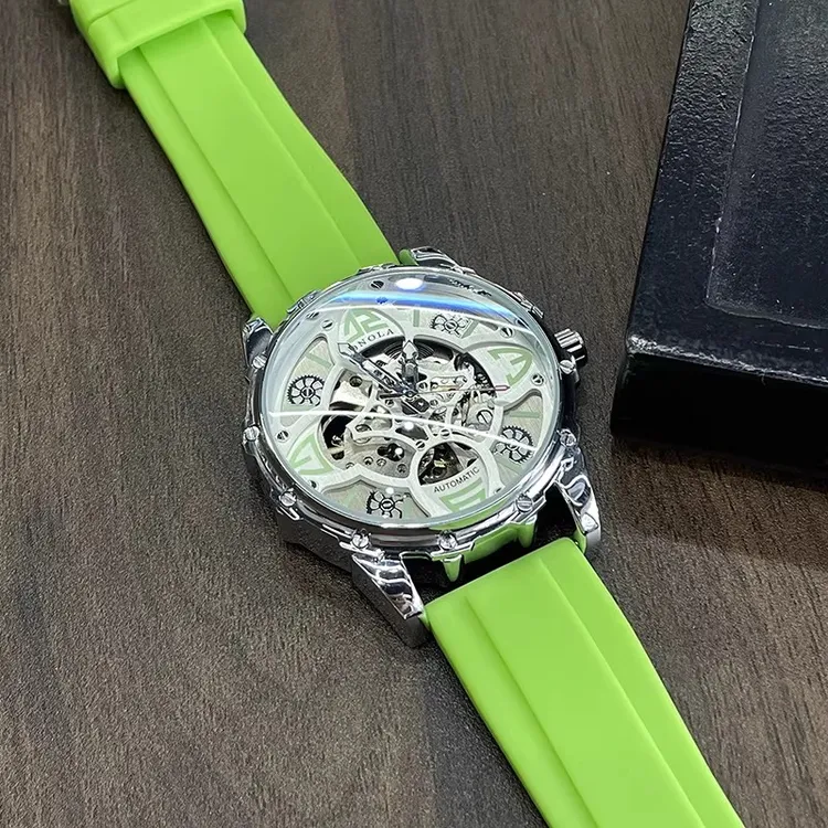 四叶草潮酷全自动机械手表镂空瑞士风男女虫洞概念防水礼物 