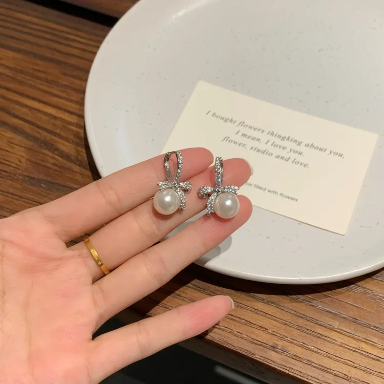 铜合金耳饰 AL5013 蝴蝶结耳圈高级感轻奢气质耳饰时尚百搭少女