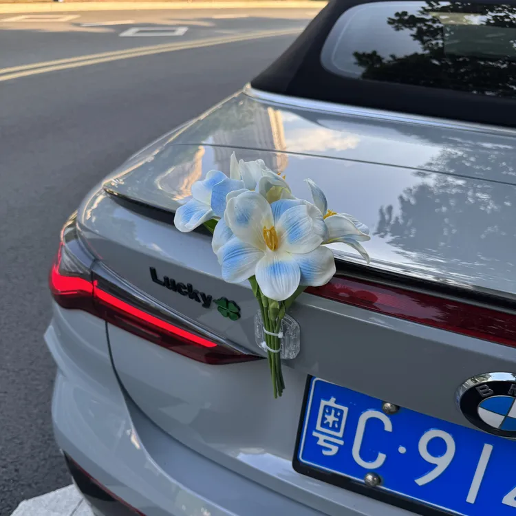 汽车后备箱挂件仿真花束汽车尾部装饰郁金香女生车外饰品高级感