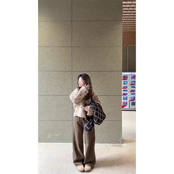 秋冬女2025新款波点独特漂亮气质双面正反两穿羊羔毛外套裤子套装