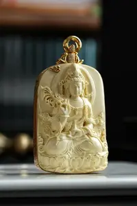 天然俄料蜜蜡观音吊牌