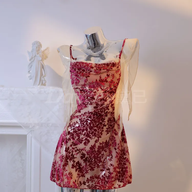 秋季性感诱惑蕾丝裙子吊带裙薄款烧花复古成人性感春季夏季甜美