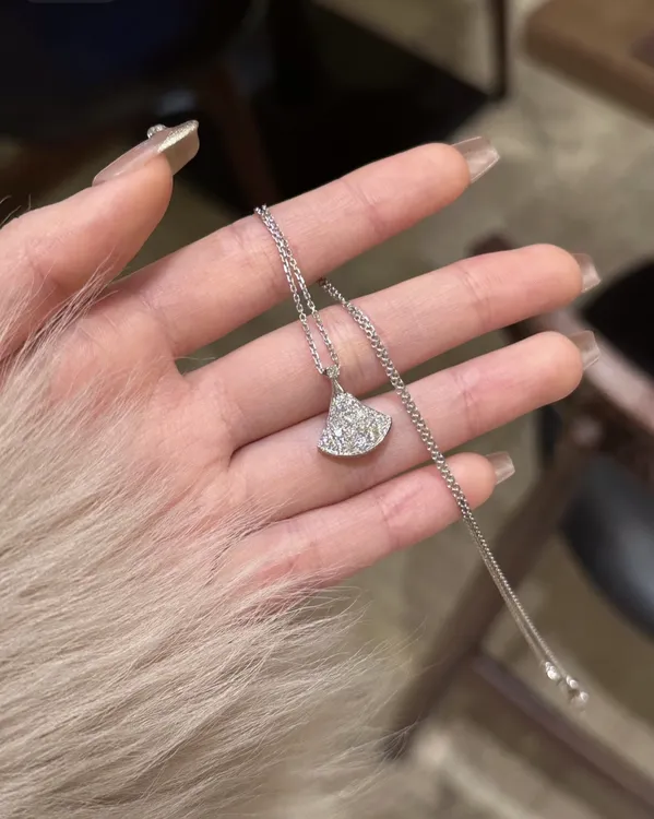 铜合金项链 A532宝家同款小裙子项链锁骨链