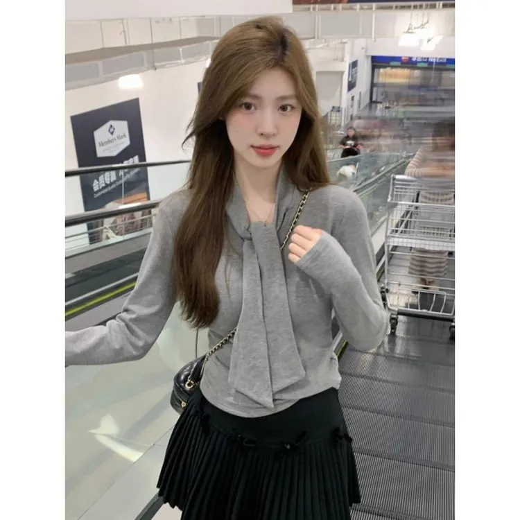 高级感灰色针织衫女秋冬内搭外穿修身设计感小众独特别致系带上衣