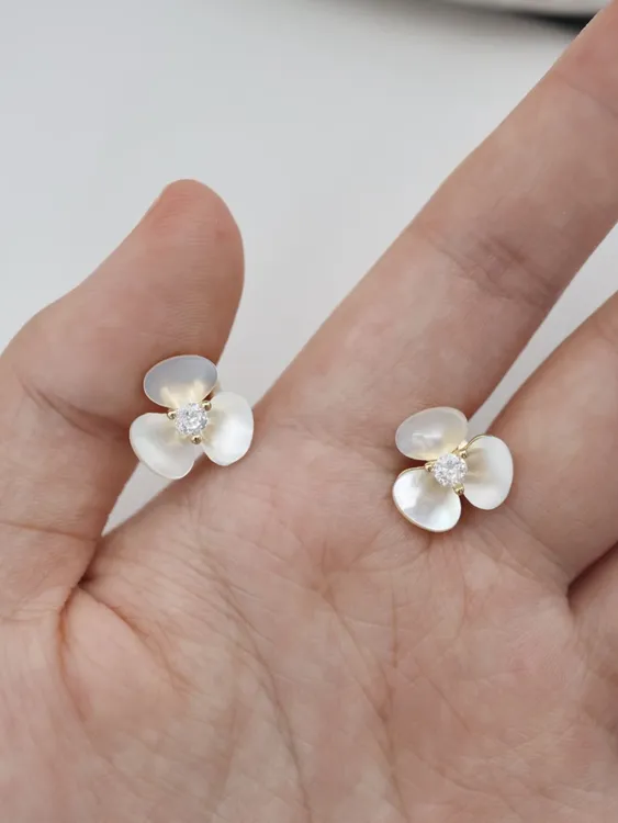 铜合金耳饰 H621白色贝母三叶草甜美贝壳花朵蚊香盘法式复古耳夹