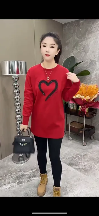 烫钻爱心套头常规百搭秋冬新款宽松中长款长袖T恤圆领