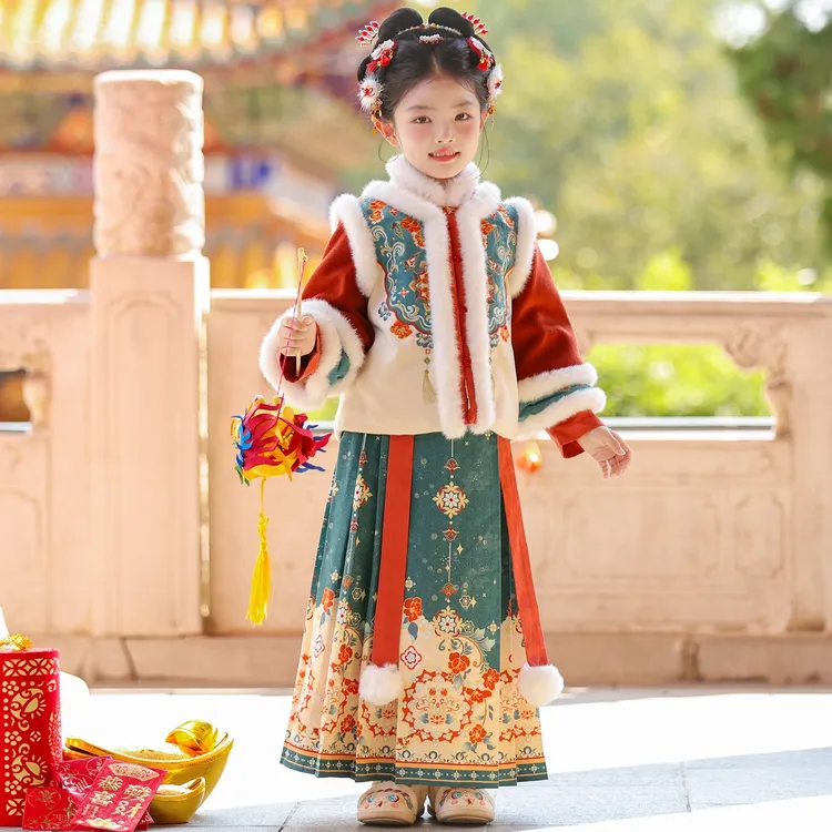 汉服女童冬季2025新款儿童古风冬装拜年服加厚古装国风过年服秋冬