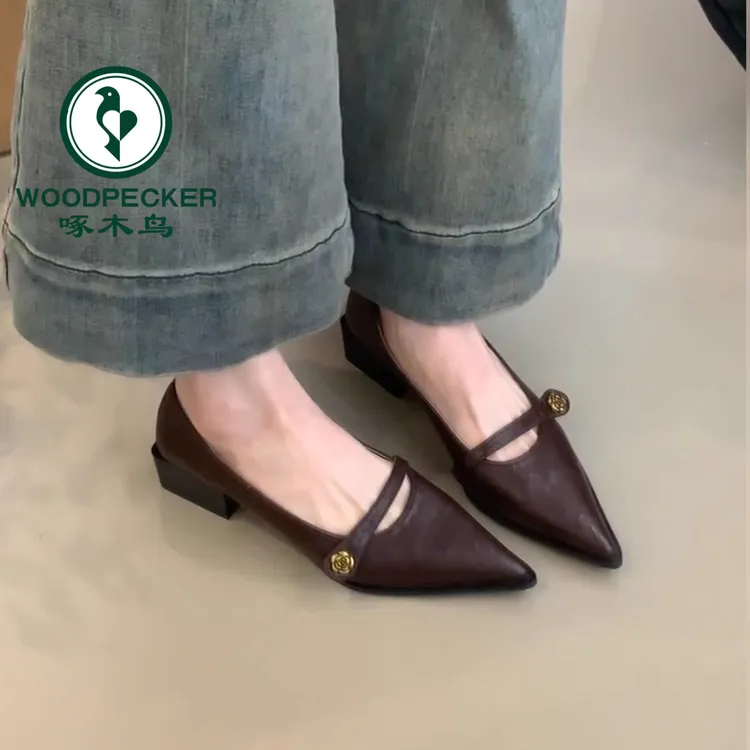 啄木鸟复古浅口高跟鞋女山茶花一字扣粗跟单鞋尖头气质玛丽珍鞋女